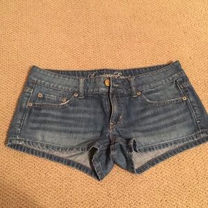 American eagle size 6 jean shorts great condition~