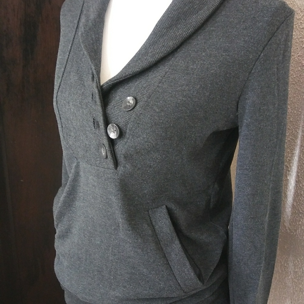 Banana Republic Pull Over Sweatshirt Gray