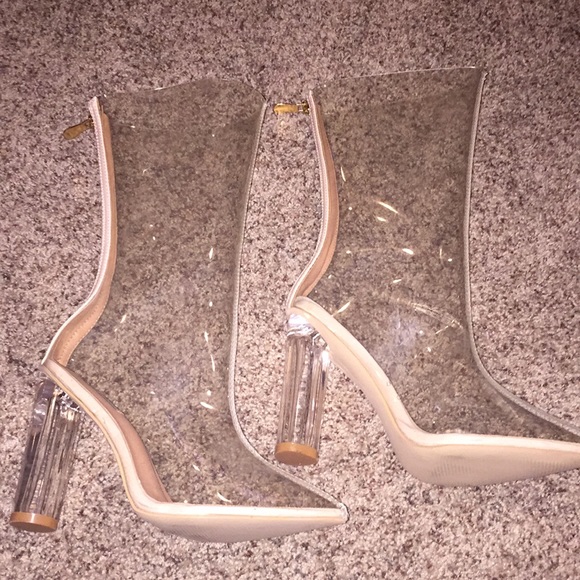 SOLD 🎉 robbin clear perspex bootie heels - Picture 5 of 7