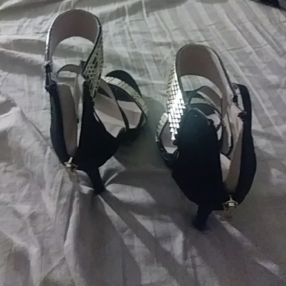 Shoes - Picture 3 of 3