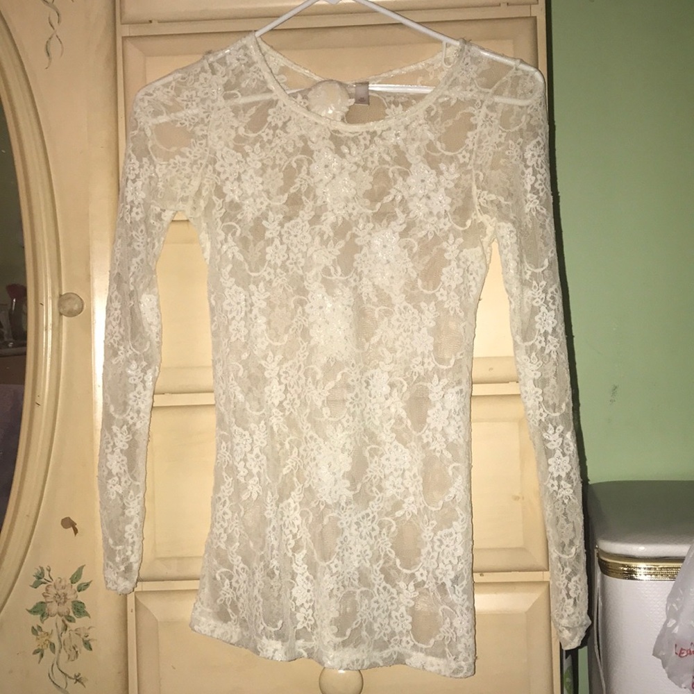 Sheer lace long sleeve tee