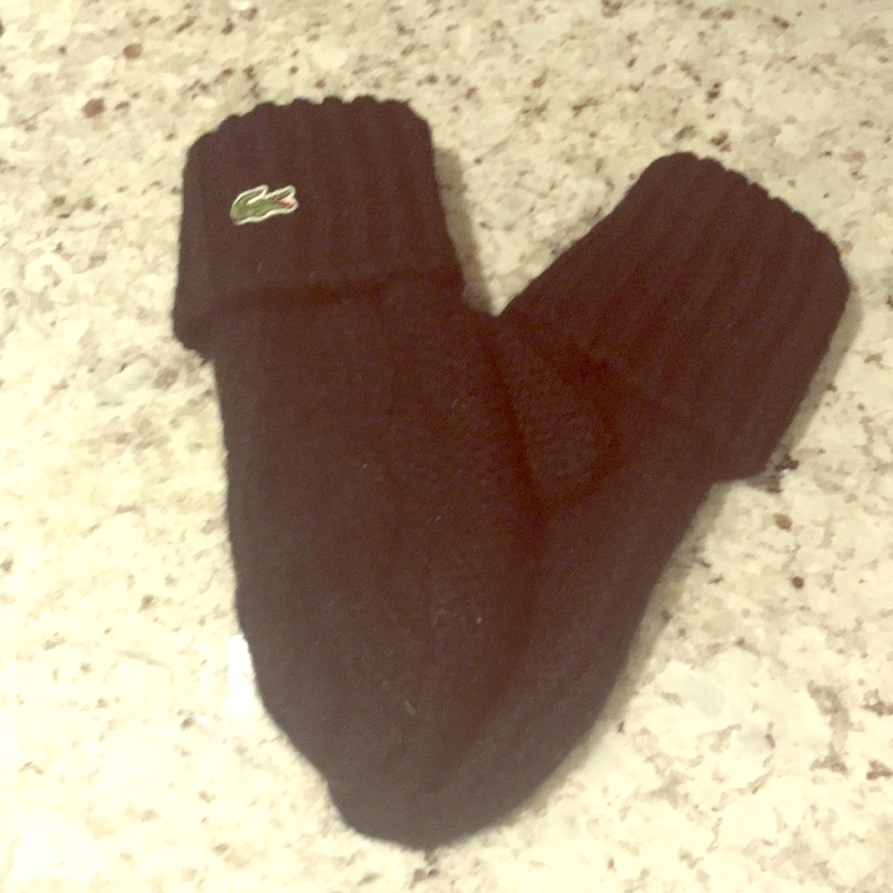 Lacoste Mitten