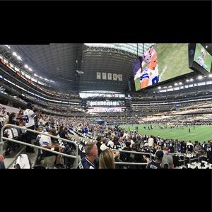 Meet your Posher, Dee