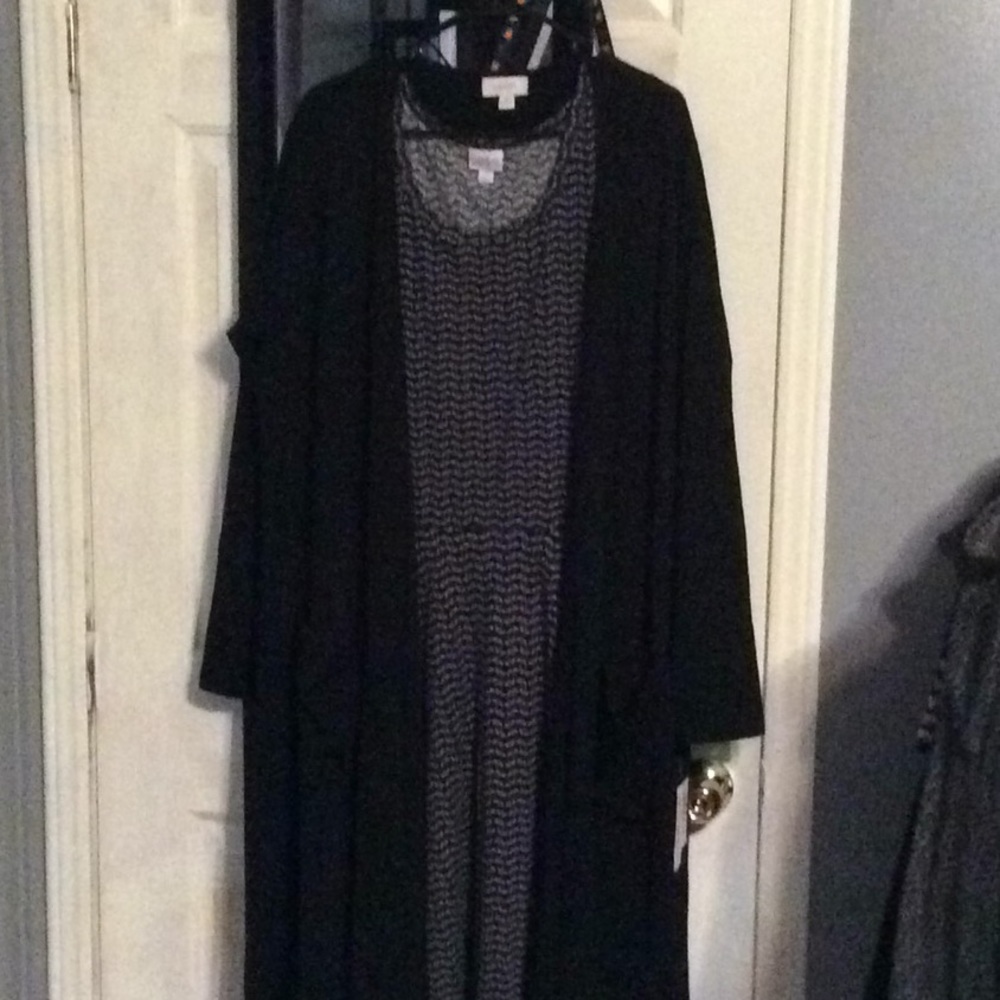 Lularoe xl Sarah blk, and Xl Nicole blk and white