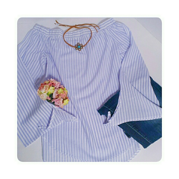 *"Casual Beauty" Off-Shoulder Blouse* - Picture 2 of 3