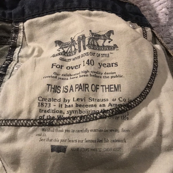 Levi’s - Picture 4 of 4
