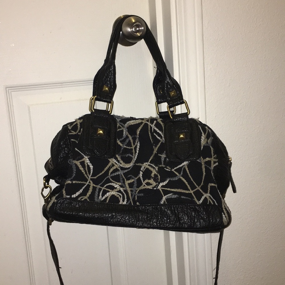 Large cross body optional purse