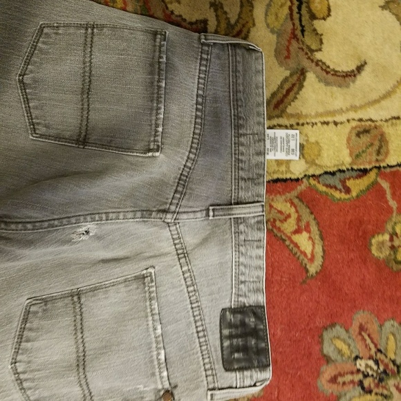✔Authentic SignatureJeans-Smoke Free Home - Picture 3 of 5
