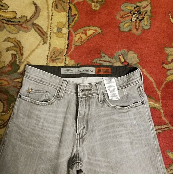 ✔Authentic SignatureJeans-Smoke Free Home - Picture 5 of 5