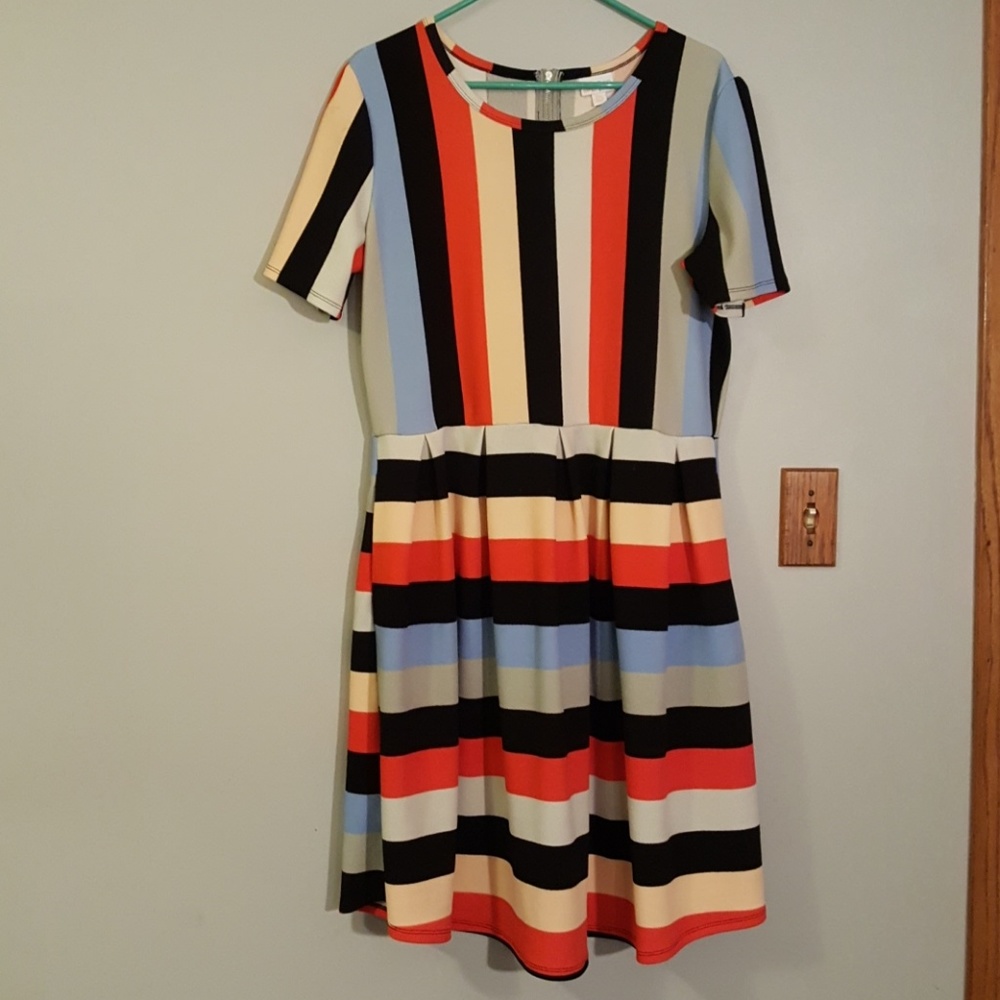 LuLaRoe Amelia Dress