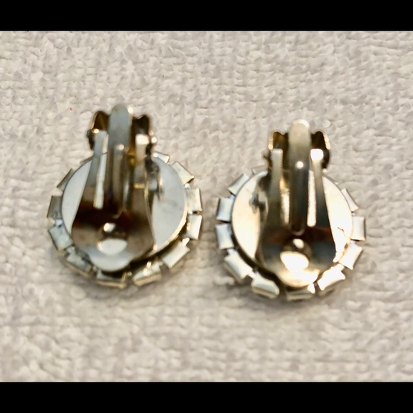 Handmade Shiny Rhinestone Clip on Earrings New - Picture 2 of 2