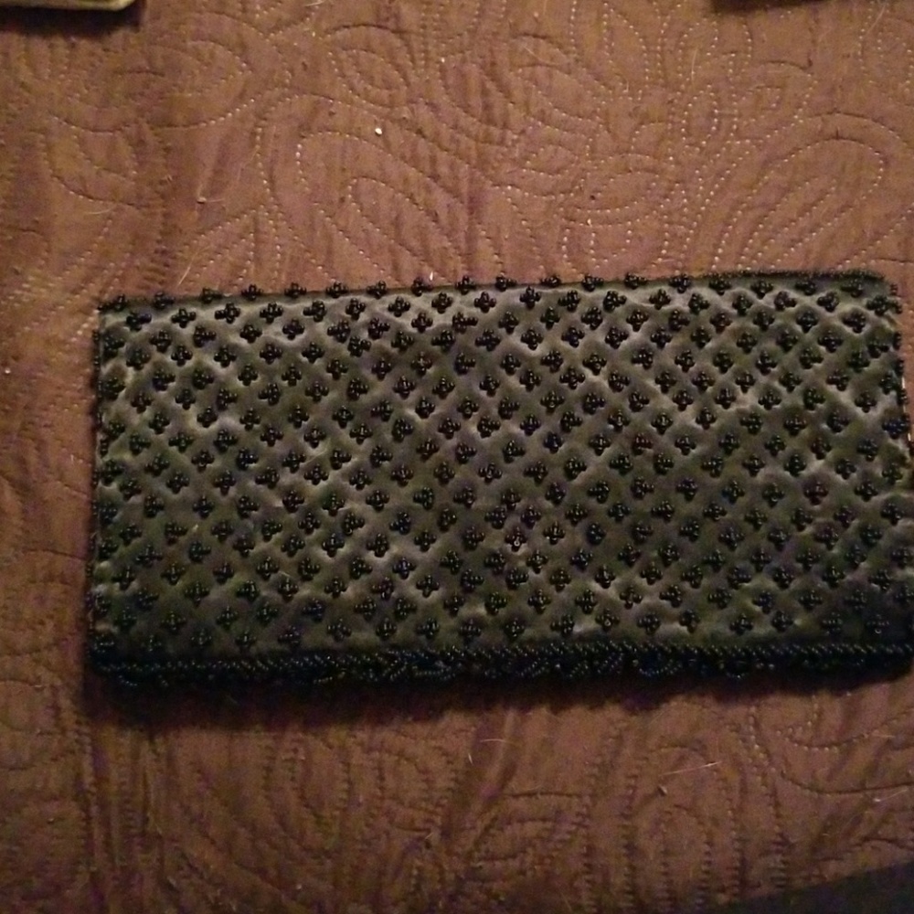 Black clutch