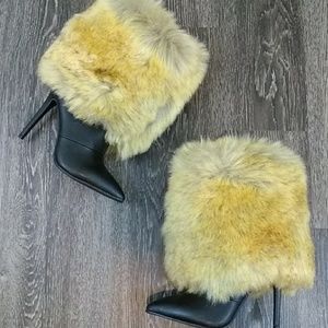 😍Beautiful Drama Faux Fur / Faux Leather Boots