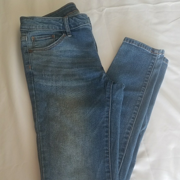 DONATED - Picture 2 of 8