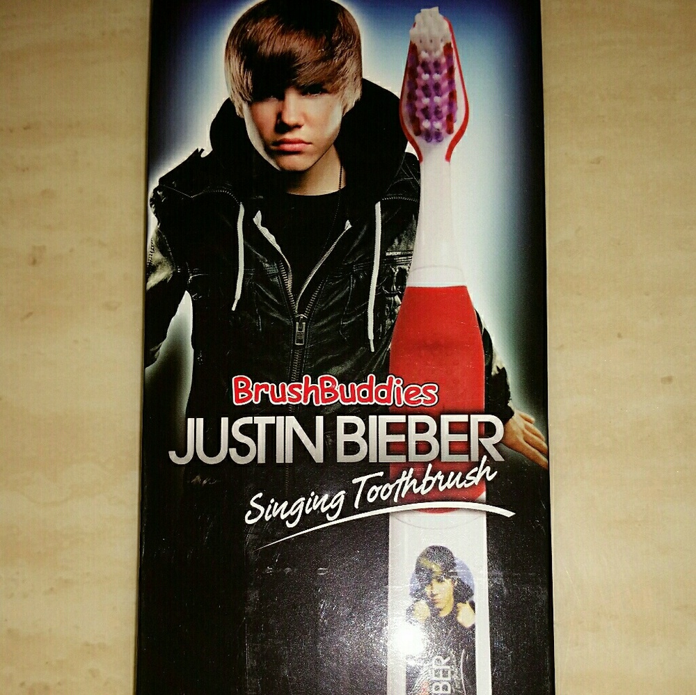 Justin Bieber SINGING TOOTHBRUSH NIB