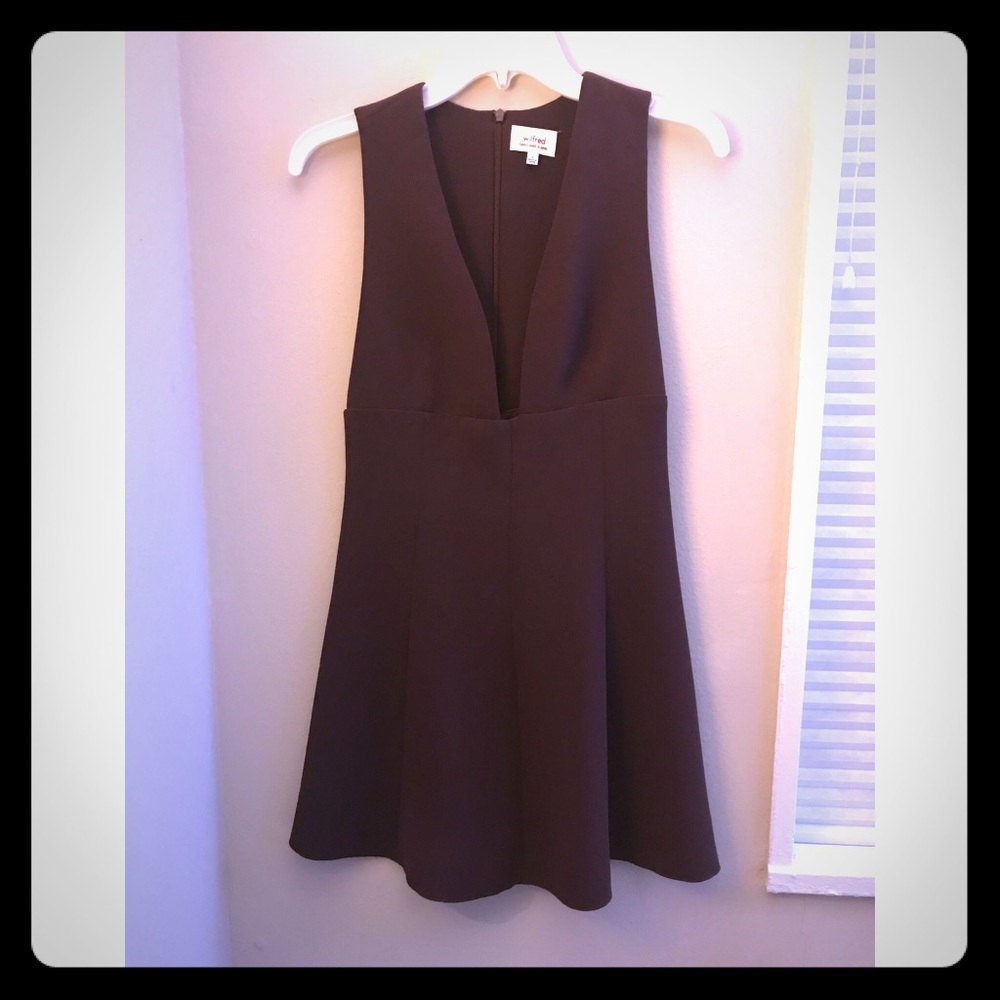Aritzia plunge burgundy dress size 2