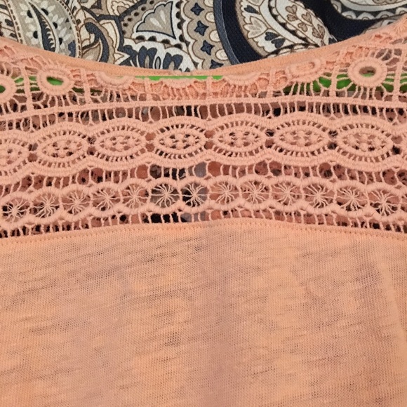 Old Navy Nude Pink Knit Short Sleeve Shirt Medium - Picture 4 of 8