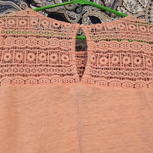 Old Navy Nude Pink Knit Short Sleeve Shirt Medium - Picture 8 of 8