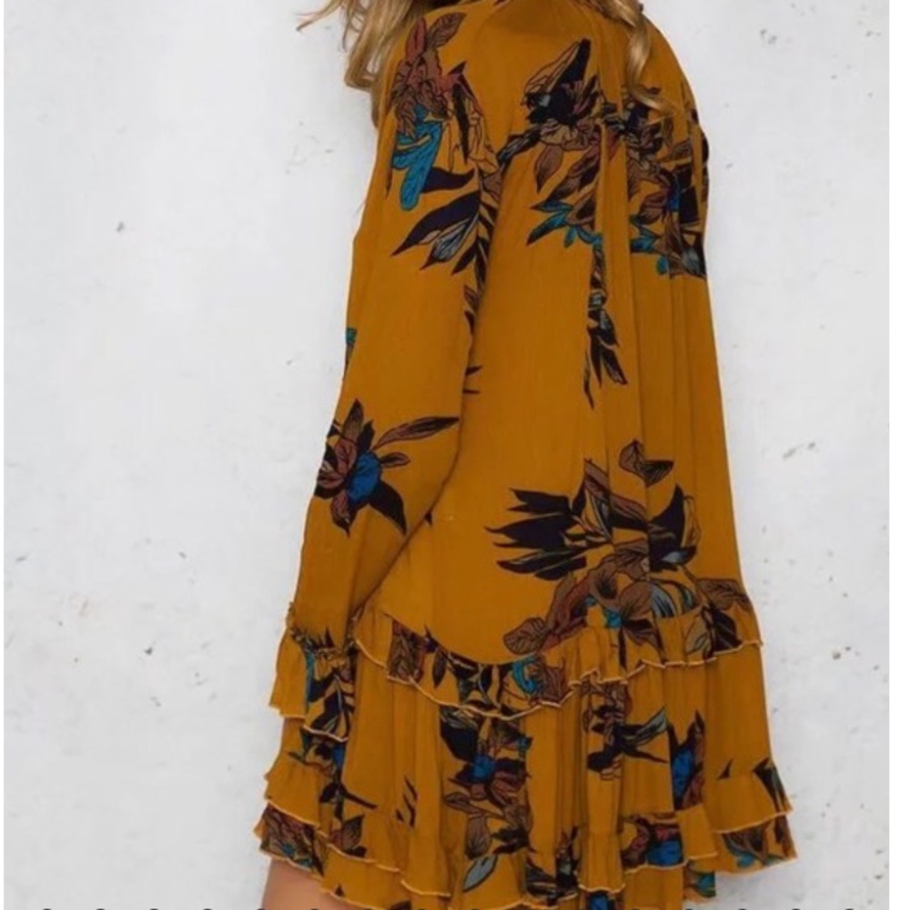 ⭐️A-Lined Ruffled Dress 🌟 - Picture 6 of 8