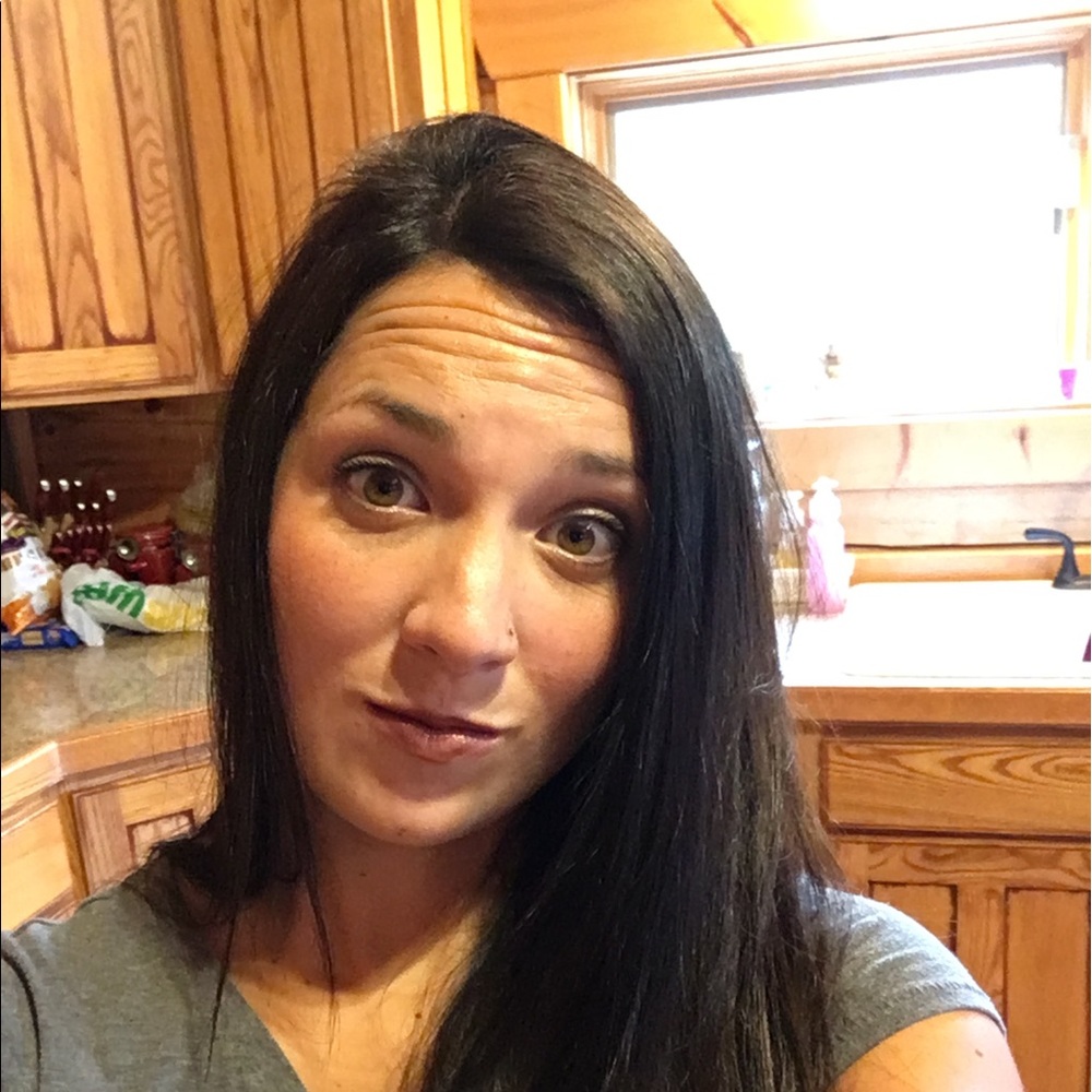 Meet your Posher, Cortney