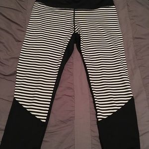 Z by Zella striped crop leggings NWOT