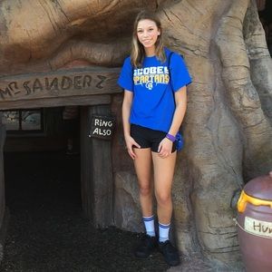 Meet your Posher, Abigail