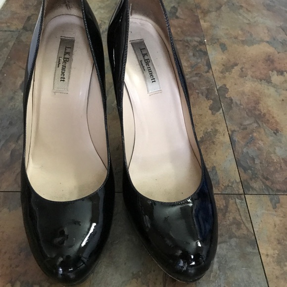 L.K. Bennett Women’s Black Patent Pumps Size 9.5 - Picture 1 of 4