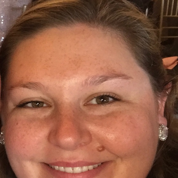 Meet your Posher, Emily - Picture 1 of 1
