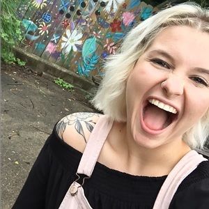 Meet your Posher, Whitney