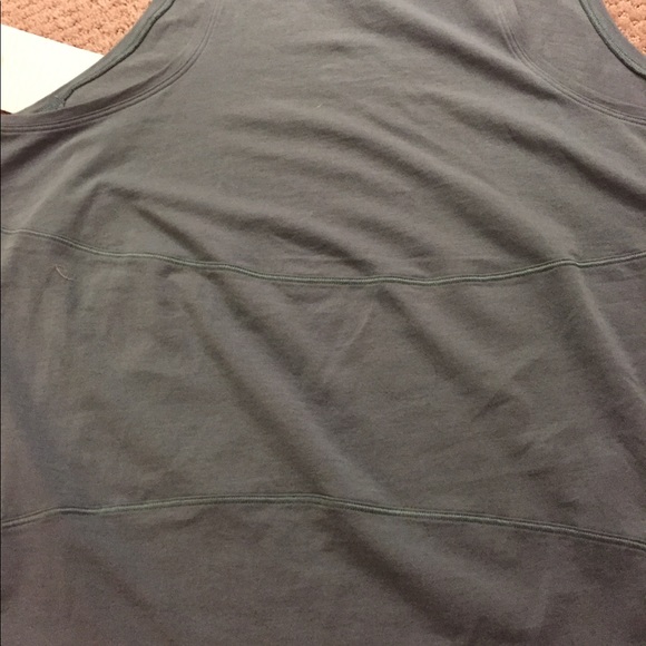Lululemon Teal Tank Size 10 - Picture 4 of 4