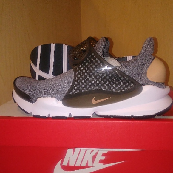 Women's Nike Sock Dart SE (Sz 8) - Picture 3 of 8