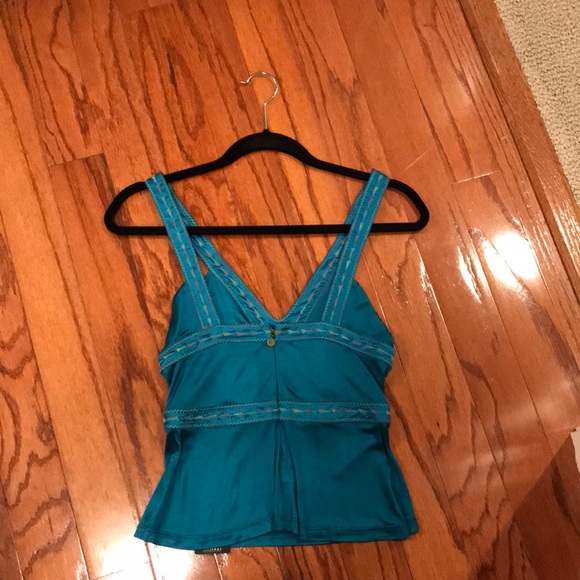 Top - Picture 2 of 4