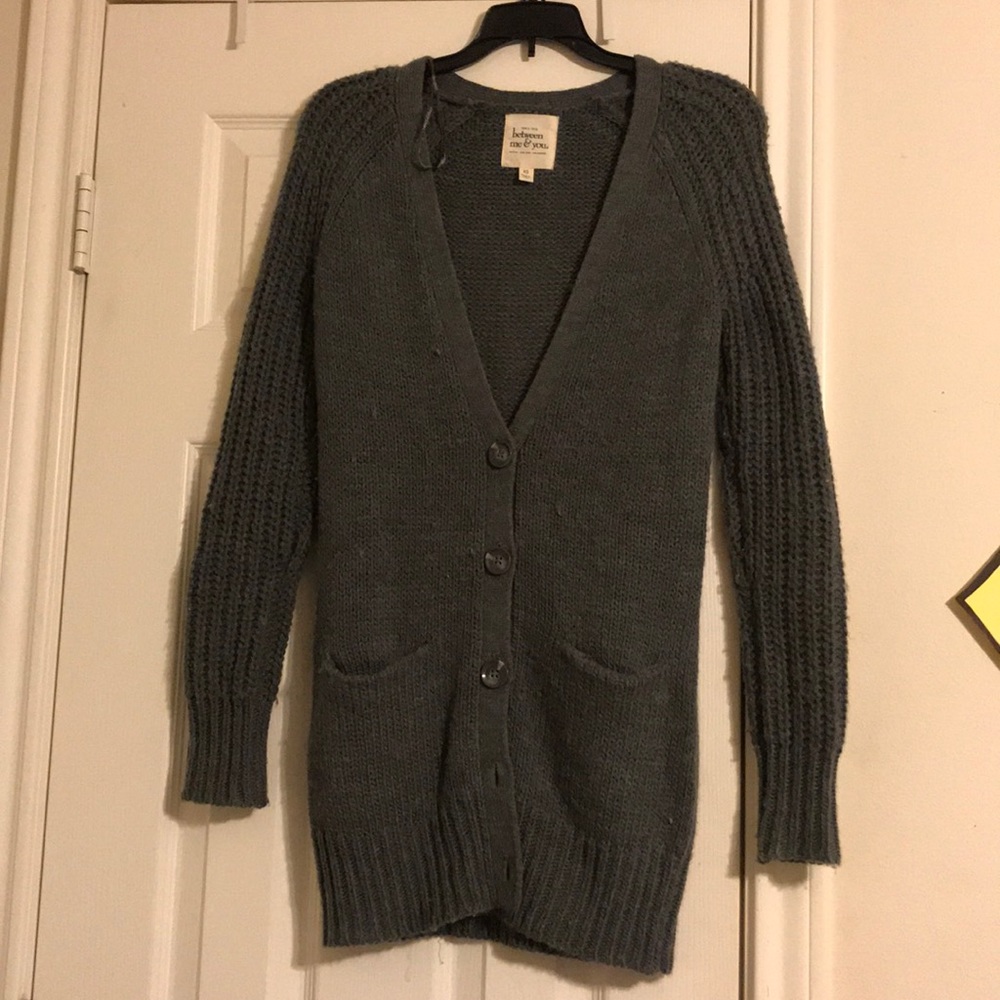 Between me & you cardigan, size XS