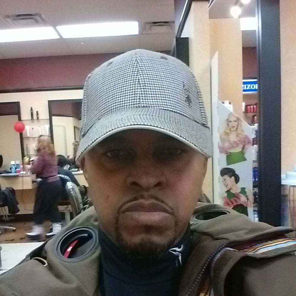 Meet your Posher, Elliott