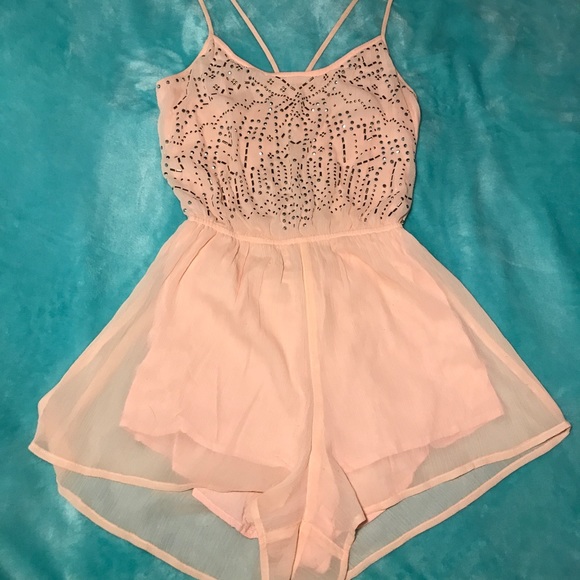 Romper - Picture 2 of 3