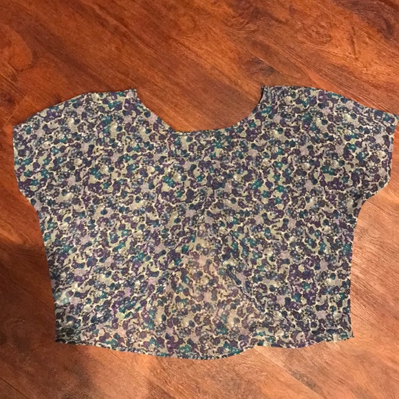 Kirra Floral Print Oversized Open Back Crop Top - Picture 4 of 4