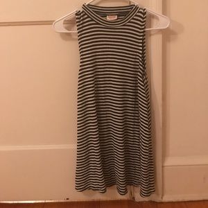 Black & white striped tank.