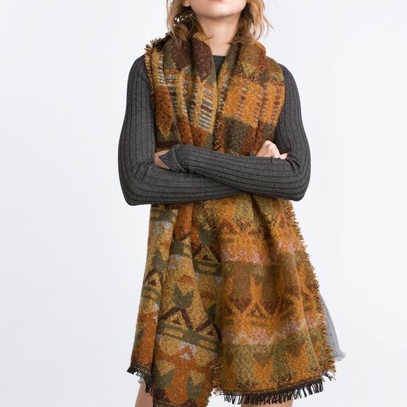 Zara Accessories - NWT original ZARA winter cozy scarf brown