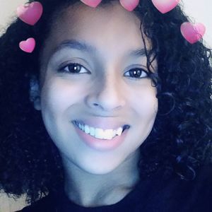 Meet your Posher, Lola