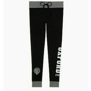 🆕 Victoria's Secret PINK Campus leggings 📣📣