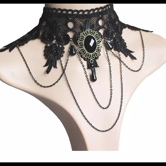 Choker Necklace - Picture 7 of 8