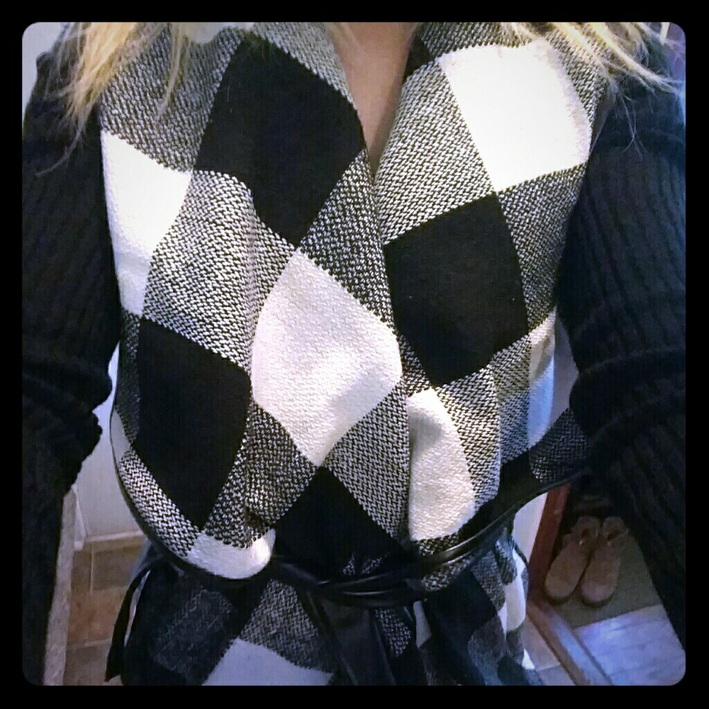 Long-Sleeve Plaid Belted Coat