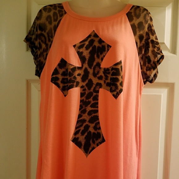 TFTS peach leopard shortsleeve blouse - Picture 1 of 3
