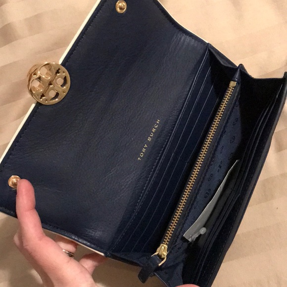 ❗️ LAST DAY ❗️Tory Burch Duet Envelope Wallet - Picture 6 of 8