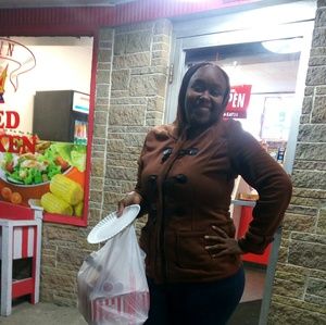 Meet your Posher, Esther