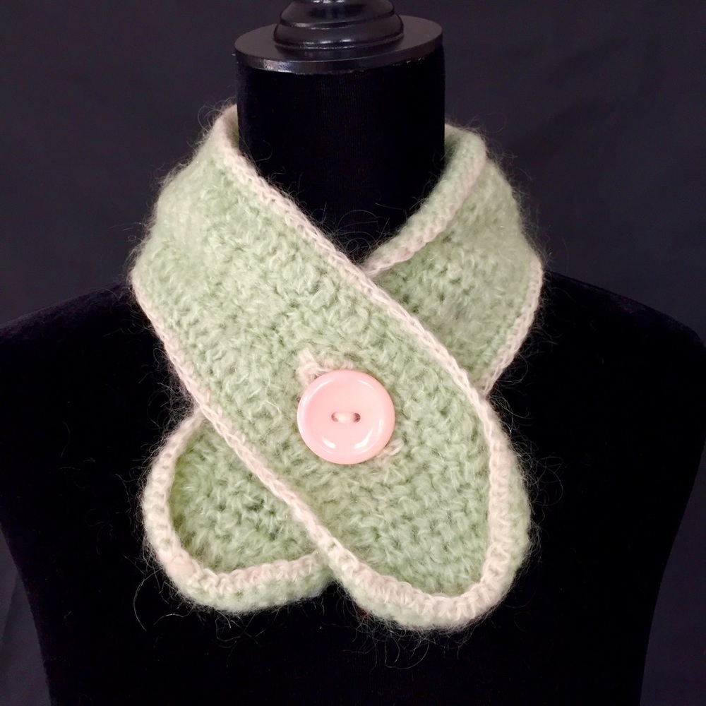 Lt Green & Yellow Neck Warmer