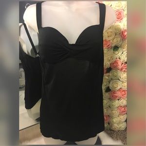 Black Top w/Metal Detail On Back