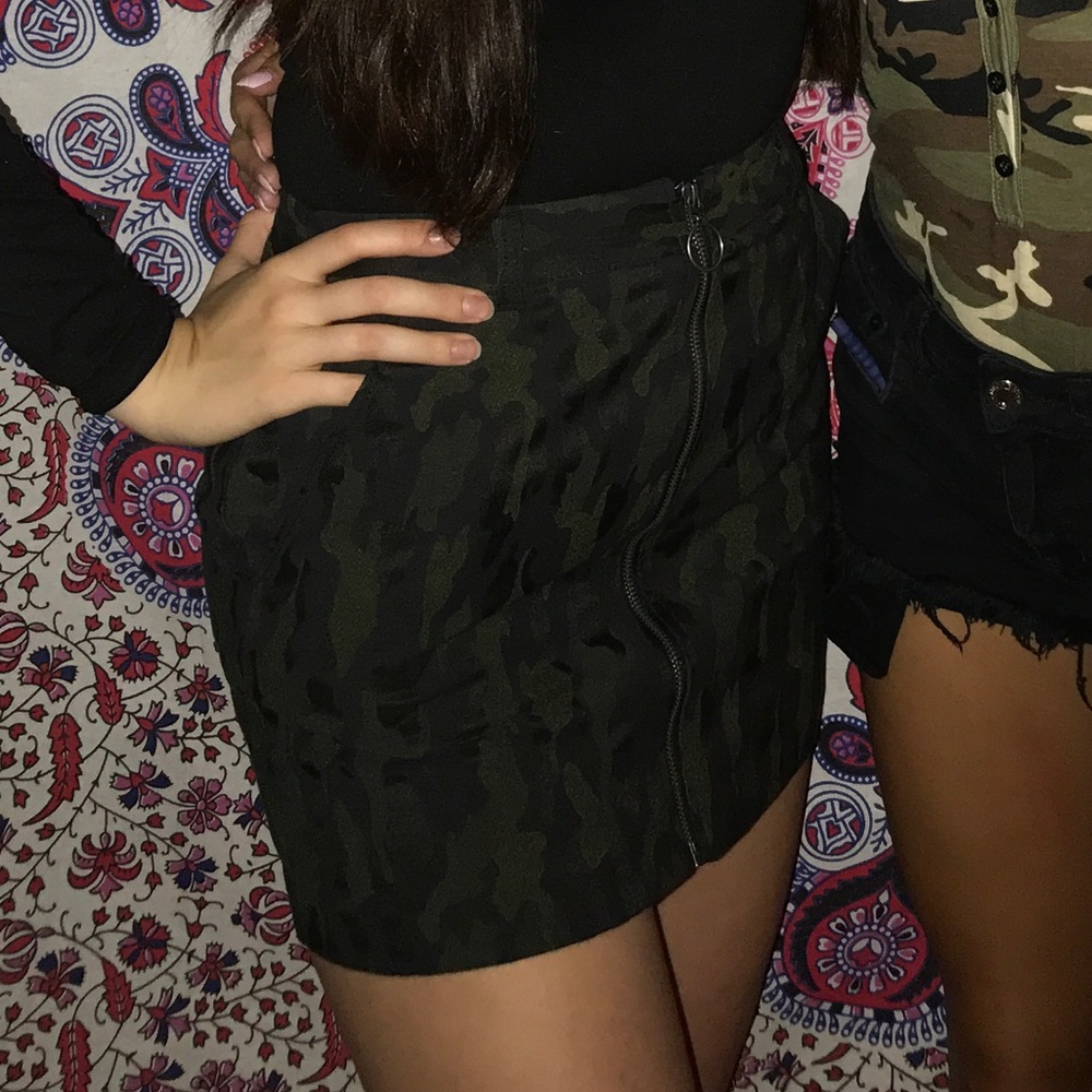 Camo Ring Zipper Skirt