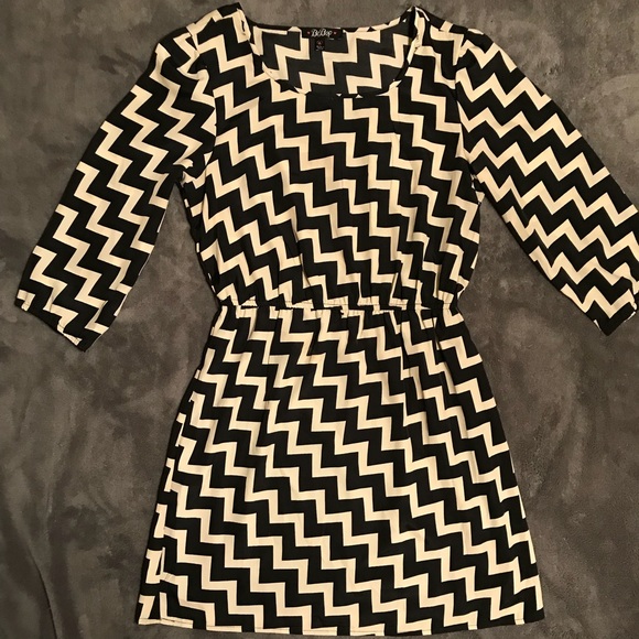 Satin(ish) chevron dress - Picture 1 of 1