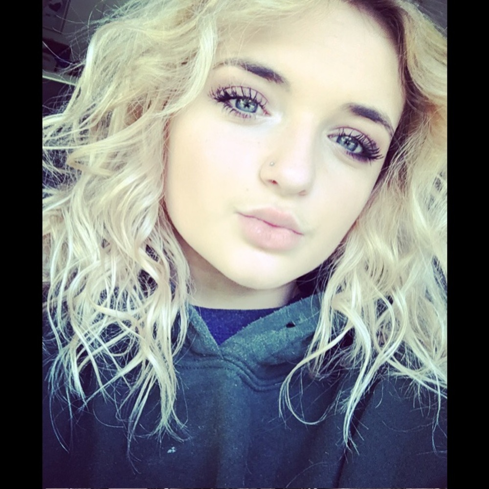 Meet your Posher, Lexi